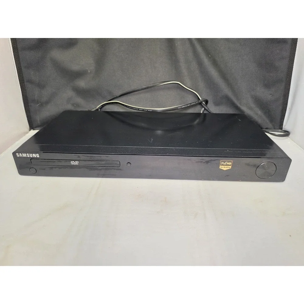 Samsung DVD-1080P8 HDMI DVD Player Full HD 1080p. No Remote.
